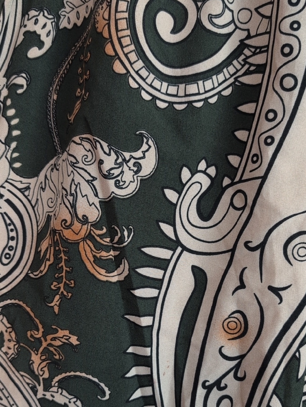 Kara and Kate Black and Beige Paisley Jogger Pants - Picture 2 of 8